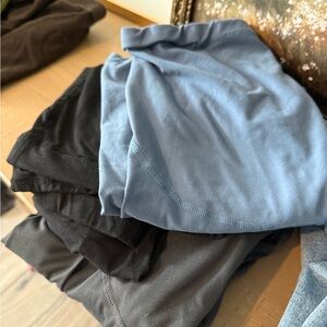 Maternity yoga leggings in black, grey and blue